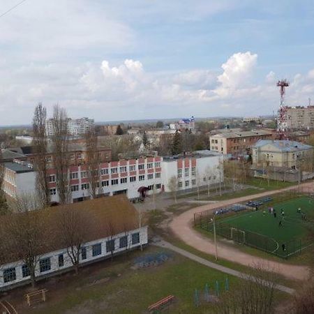 Уютная Квартира В 5 Мин Пешком От Курорта Myrhorod Esterno foto