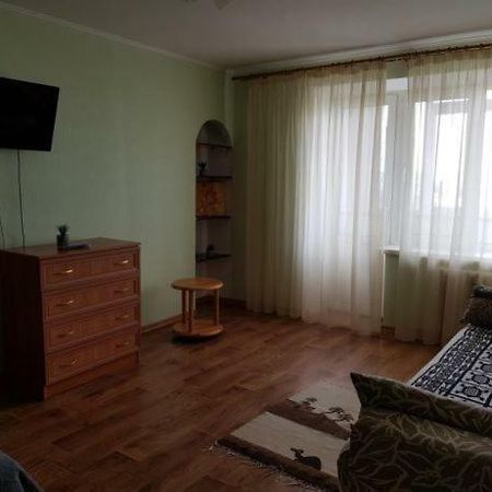Уютная Квартира В 5 Мин Пешком От Курорта Myrhorod Esterno foto